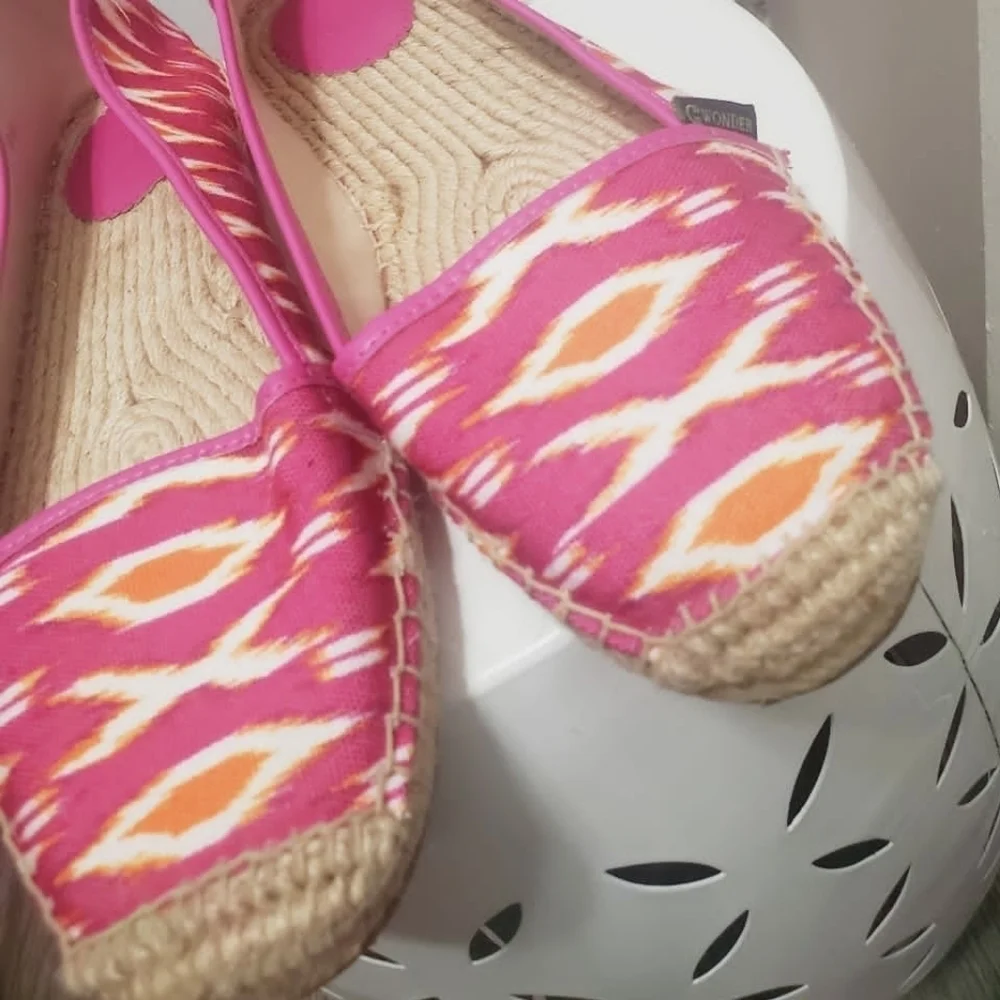 C. Wonder Pink Espadrille Flats Size 8M🌴✌️
